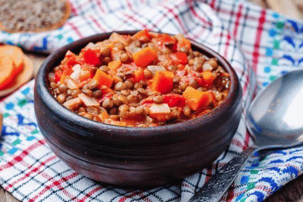 Low FODMAP Chili Recipe - Smokey Tempeh & Lentil